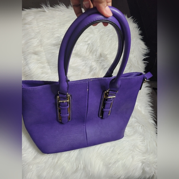 Charming Charlie Handbags - Charming Charlie purse